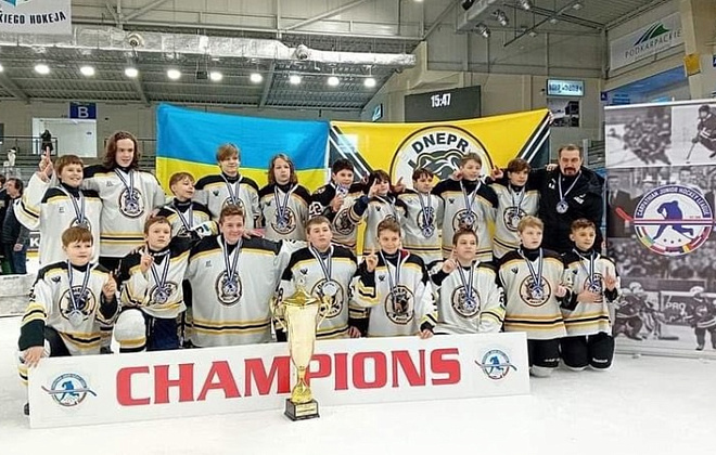 Спортсмени з Дніпра стали чемпіонами молодіжної континентальної хокейної ліги