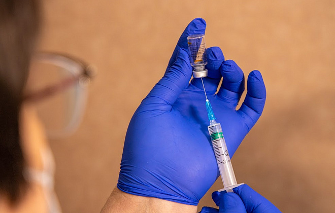 На Днепропетровщине стартовали прививки второй дозой вакцины CoronaVac