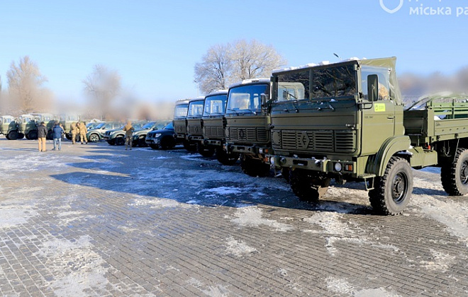 Філатов: «Дніпро передав ЗСУ ще 16 вантажівок та пікапів, і вже має контракт на нову велику партію авто»