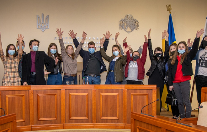 Школьники и студенты Днепропетровской побывали на экскурсии в ОГА: как это было (ФОТОРЕПОРТАЖ)
