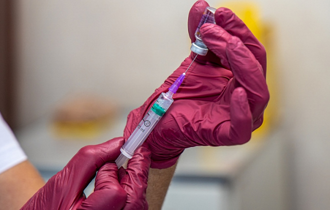 90% соцпрацівників Дніпропетровщини вакцинувалися від коронавірусу 