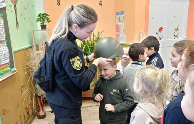 У 33 школах Синельниківщини працюють офіцери безпеки