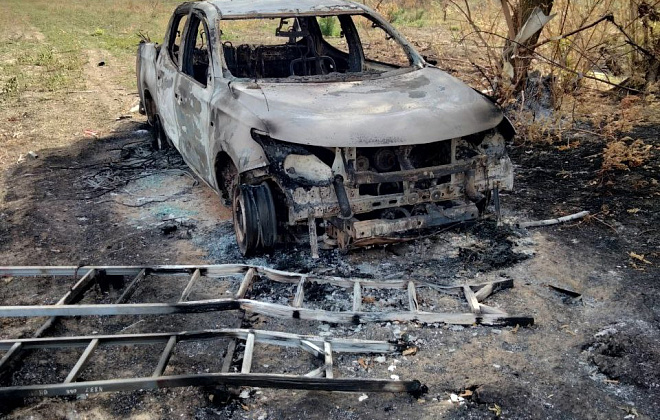 На Дніпропетровщині ворог атакував автівку бригади енергетиків під час ремонтних робіт