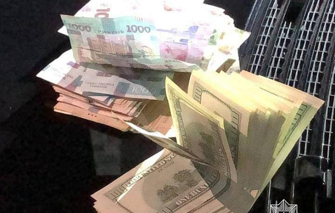 «Ваша дочь попала в беду»: так в Чернигове у женщины выманили 4000 долларов