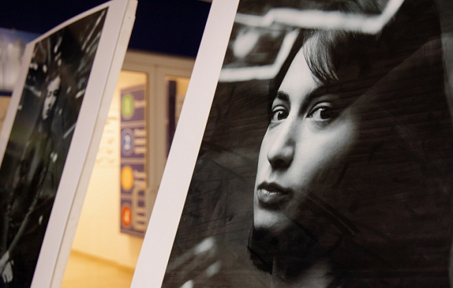 У ДніпроОДА презентували фотопроєкт про жінок, які зазнали стріт-харасменту (ФОТОРЕПОРТАЖ) 