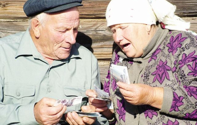 В Полтаве пенсионерка обменяла несколько тысяч долларов на сувенирные деньги: полиция разыскивает мошенников 