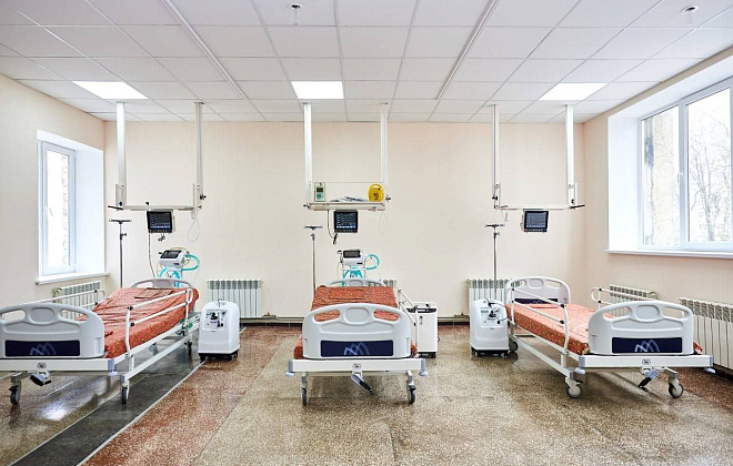 В Днепровской больнице на железнодорожном транспорте открыли осовремененные COVID-отделения с новой реанимацией