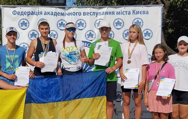 8 медалей вибороли дніпровські спортсмени на чемпіонаті України з веслування академічного