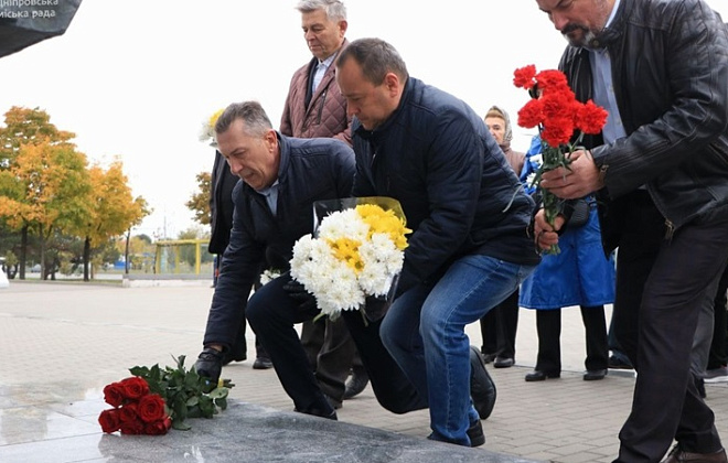 81 рік з дня визволення міста від фашистських загарбників: у Дніпрі вшанували пам’ять полеглих героїв