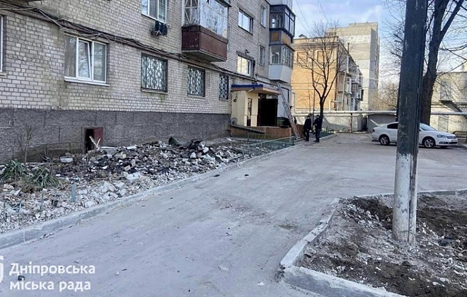 Два підʼїзди з теплом, водою та електроенергією: Дніпро продовжує долати наслідки шахедної атаки, яка сталась 23 лютого