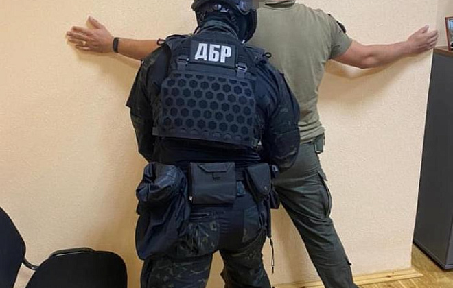 Сбывали наркотические средства среди заключенных: в Киеве под суд пойдут экс-сотрудники СИЗО