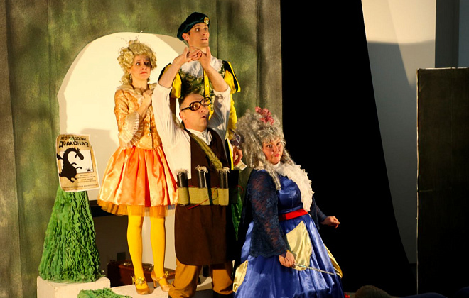 Театротерапія: актори Дніпропетровщини організовують благодійні виступи