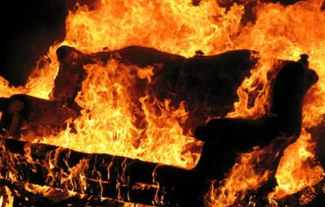 Загорелся диван: на Киевщине во время пожара чуть не погиб мужчина