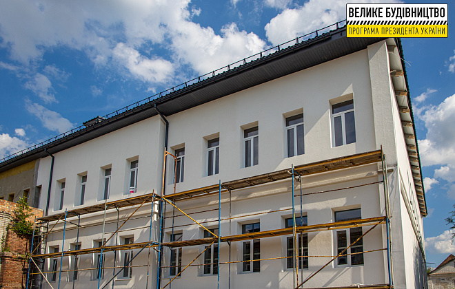 В Сурско-Литовском капитально ремонтируют самый старый корпус школы