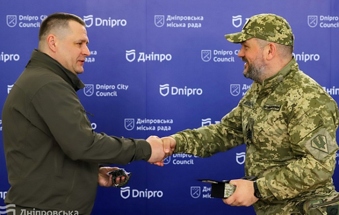 «Ми всі одне за одного»: бійців ССО з Дніпра нагородили медалями «Захиснику Вітчизни» 