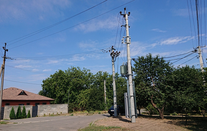 3,7 миллиона гривен инвестирует ДТЭК Днепровские электросети в надежность электроснабжения жилых районов Кривого Рога