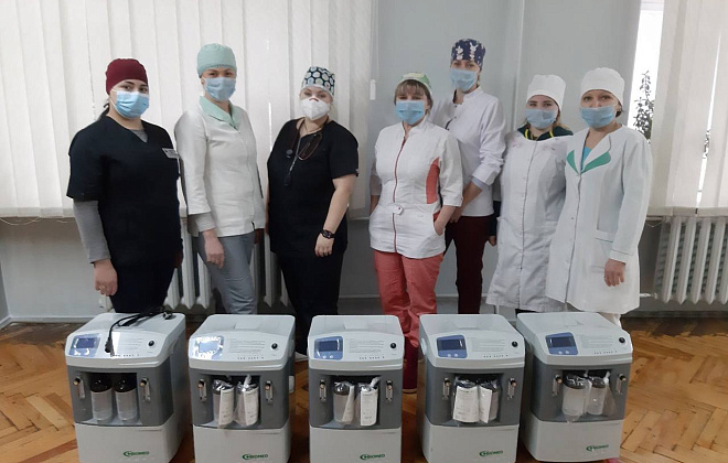 Борьба с Covіd-19: врачи городской больницы №7 Каменского получили от Киевстар 5 кислородных концентраторов