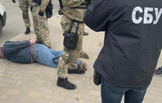 Житель Одессы занимался сбытом огнестрельного оружия, обустроив дома подпольную мастерскую