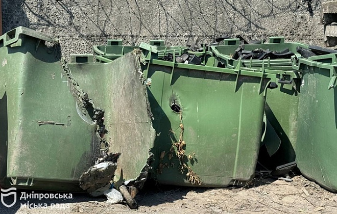 У Дніпрі за два з половиною роки зіпсовано понад 4 тисячі сміттєвих баків: через їхню нестачу закуплять нові