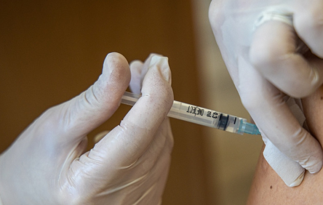 Понад 560 тис мешканців Дніпропетровщини завершили вакцинацію від коронавірусу 