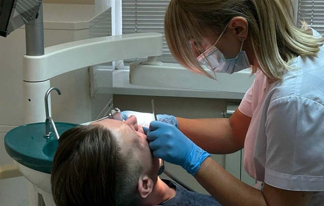 Безкоштовна стоматологічна допомога: у Дніпрі військовослужбовці отримують безоплатне протезування зубів