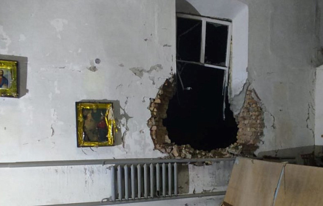 Через нічні обстріли на Нікопольщині пошкоджені церква та будинки