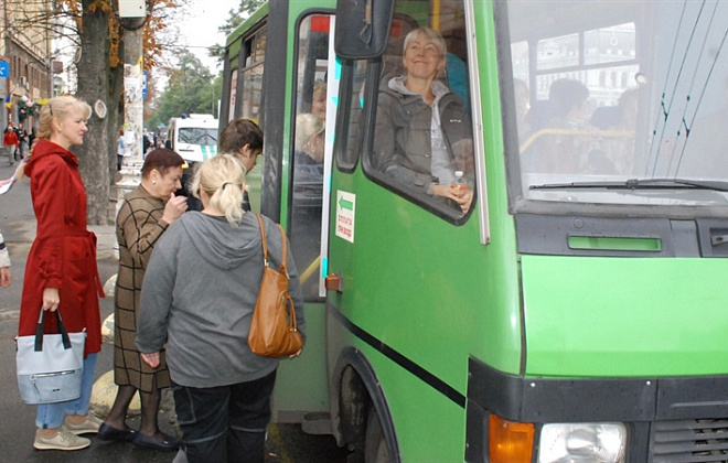 Всесвітній день туризму: у Дніпрі провели безкоштовну автобусну екскурсію містом