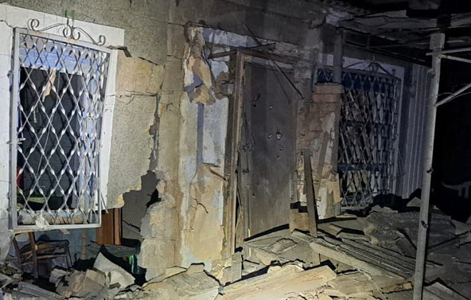 Через ворожі обстріли Нікопольщини пошкоджені будинки та інфраструктура