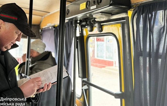 Для комфорту та безпеки містян: у Дніпрі з кінця лютого перевірили 80 автобусів на чистоту та технічний стан