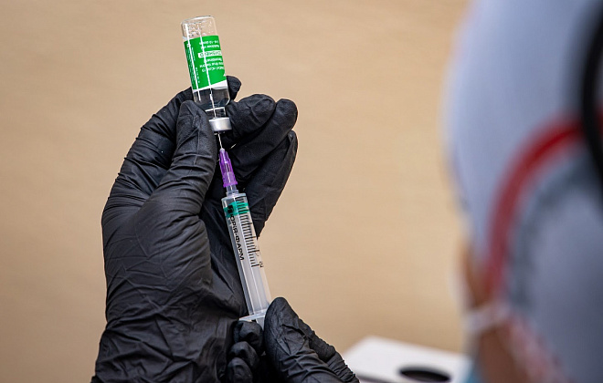 Главный санврач Украины рассказал, кому противопоказана прививка от коронавируса