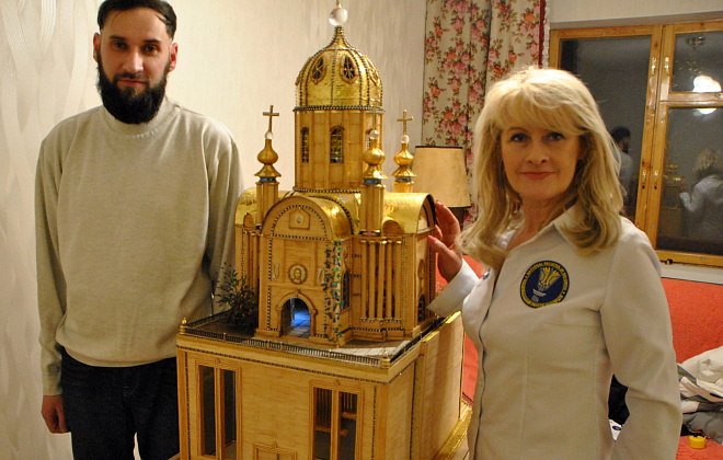 Харьковчанин потратил 22 года своей жизни, создавая макет храма, и попал в Книгу рекордов Украины (ФОТО)