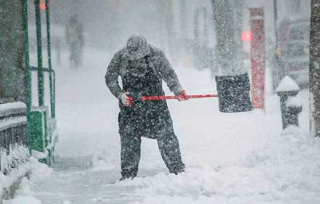 До 40 см снега, метель и гололедица: в семи областях Украины прогнозируют существенное ухудшение погодных условий