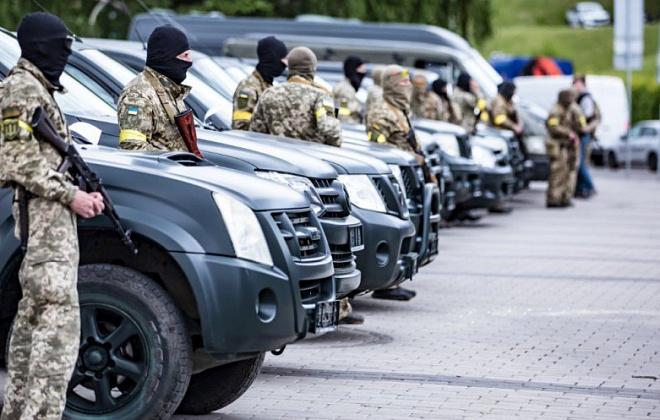 Теробороні Дніпра передали 14 авто для виконання бойових завдань