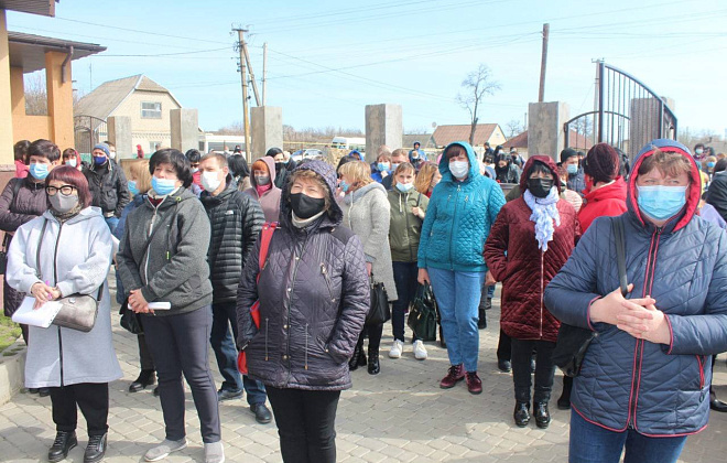 Нет продаже земли иностранцам!: На Днепропетровщине ОПЗЖ собирает подписи за народный референдум