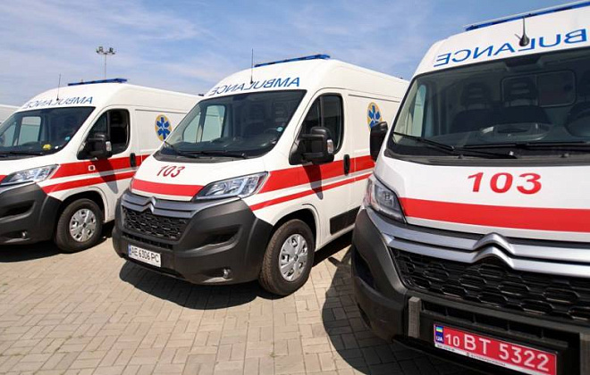 Нікопольська станція екстреної меддопомоги отримала 22 нові «швидкі» 