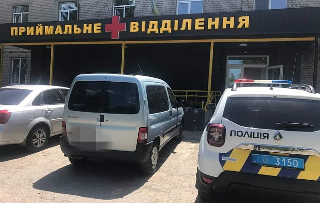 Поліцейський офіцер Новопокровської громади допоміг 2-річному хлопчику з мамою дістатися до лікарні 