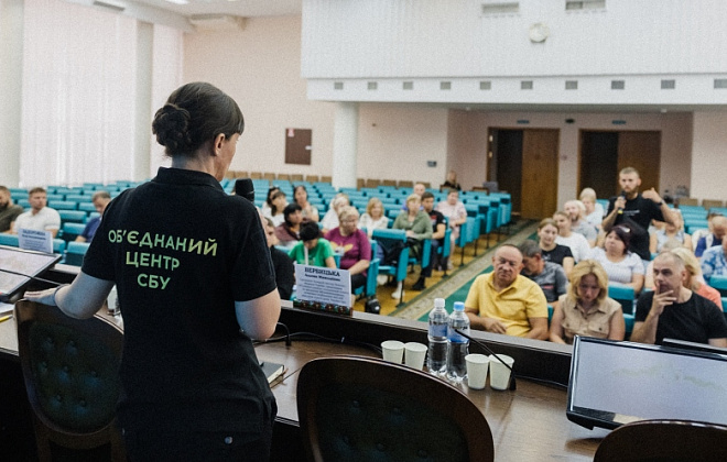 Президентка Асоціації сектору безпеки і оборони України Альона Вербицька зустрілась з рідними зниклих безвісти та полонених