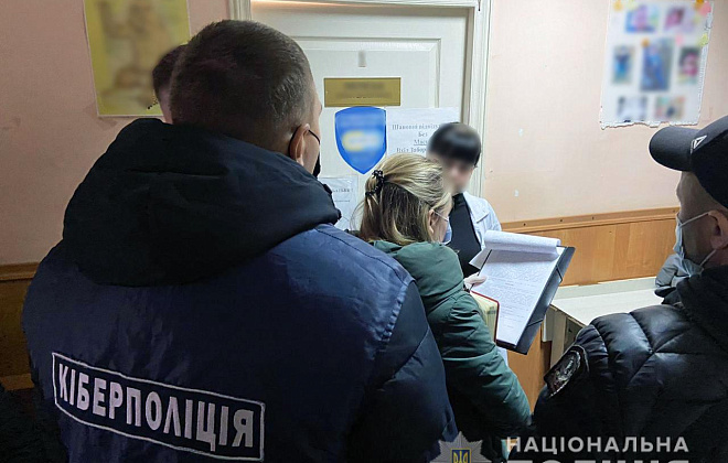 29-летняя медсестра на Днепропетровщине приторговывала поддельными Covid-сертификатами: теперь ей грозит три года тюрьмы 