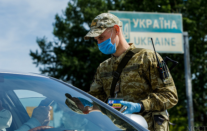 В МВД разъяснили, кто должен самоизолироваться после возвращения в Украину