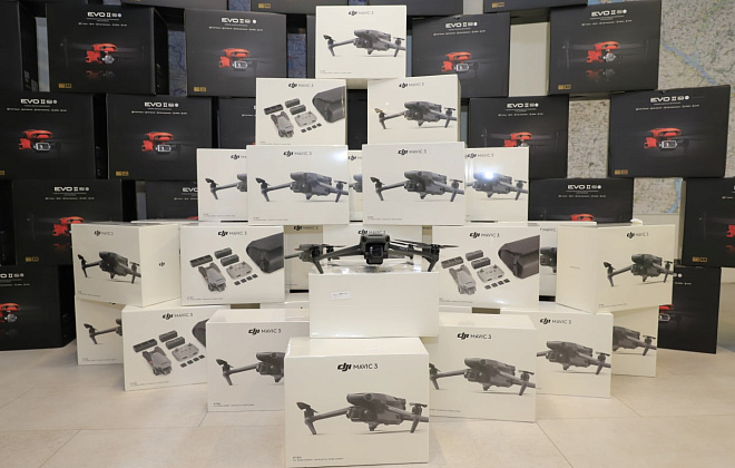 Дніпро передає військовим 70 розвідувальних дронів, придбаних фондом TAPS і Штабом оборони Дніпра