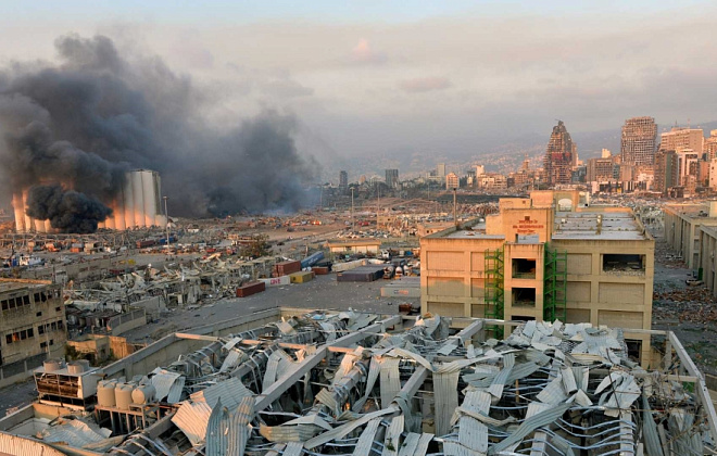 В разрушенном порту Бейрута вспыхнул сильный пожар (ОБНОВЛЯЕТСЯ)