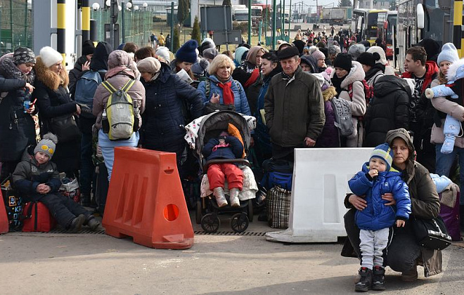 В поисках безопасности: какие документы необходимо иметь при себе для выезда из Украины