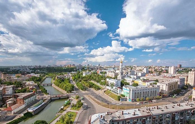 Харьков не будет останавливать общественный транспорт из-за переноса в “красную” зону