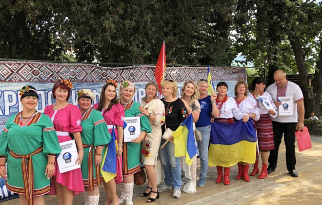 Творчі колективи громад Дніпропетровщини виступили в Македонії та Греції