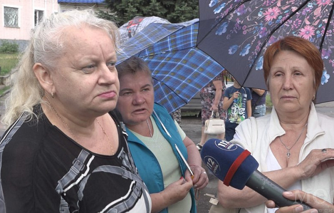 В Першотравенске местные жители митингуют против присоединения к Синельниковскому району