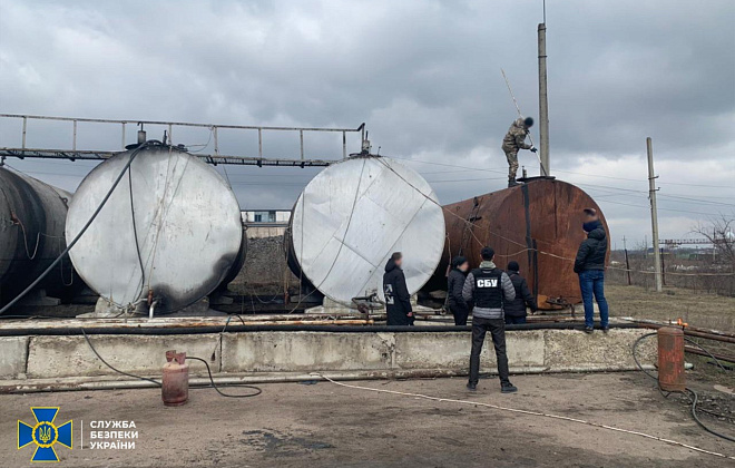 На Кировоградщине разоблачена деятельность подпольного нефтеперерабатывающего завода: изъято товаров на 5,7 млн грн