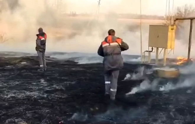Дніпропетровськгаз ліквідував пожежу біля ШГРП, яка сталася через займання сухостою