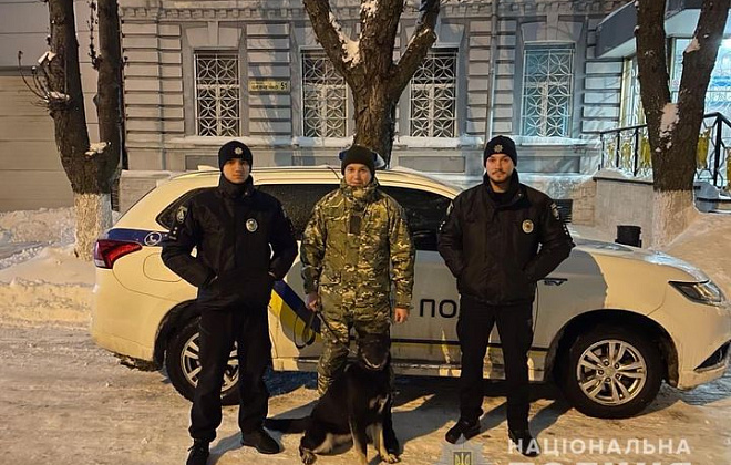 Полицейские Павлограда спасли отца с 10-летним сыном, которые заблудились в лесу