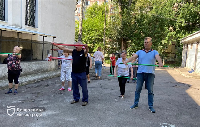 «Як добре, що у Дніпрі є чудовий заклад, де так гарно піклуються про нас», - підопічна денного відділення міського терцентру