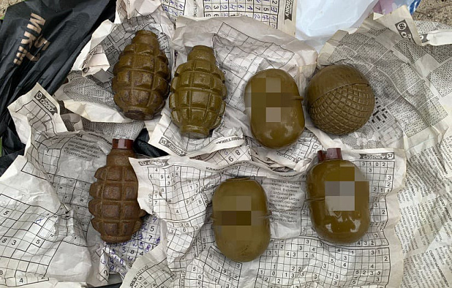 У Новомосковську поліція викрила 32-річного чоловіка, який продавав боєприпаси
